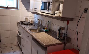 CENTRICO DEPTO METRO SANTA ANA 2 DORMITORIOS ESTACIONAMIENTO Y BODEGA