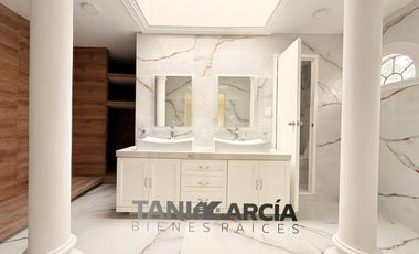 Rento Bella Casa en Residencial Shangrila en Fortín.