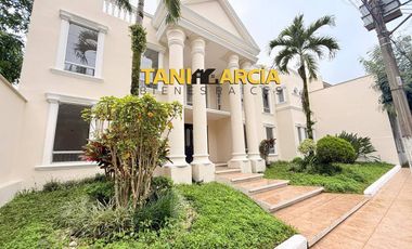 Rento Bella Casa en Residencial Shangrila en Fortín.