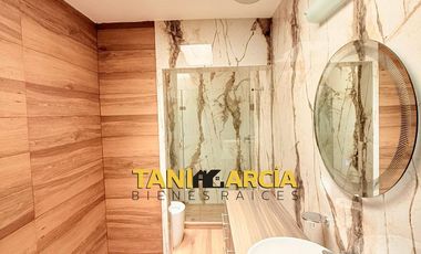 Rento Bella Casa en Residencial Shangrila en Fortín.