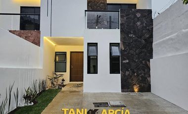 Vendo Casa Nueva, super céntrica, cerca de Plaza 11 en Córdoba.