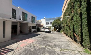CASA EN COL. CHAPALITA (AV. LOPEZ DE MATEOS Y LAS ROSAS) ZAPOPAN