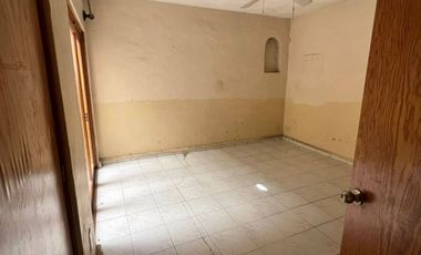 CASA EN COL. CHAPALITA (AV. LOPEZ DE MATEOS Y LAS ROSAS) ZAPOPAN
