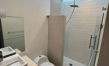 VENTA CASA AL NORPONIENTE CON ROOF GARDEN EN LA AURORA AGUASCALIENTES