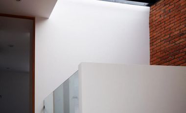 VENTA CASA AL NORPONIENTE CON ROOF GARDEN EN LA AURORA AGUASCALIENTES