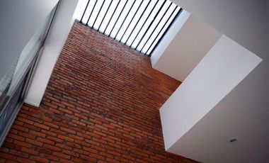 VENTA CASA AL NORPONIENTE CON ROOF GARDEN EN LA AURORA AGUASCALIENTES