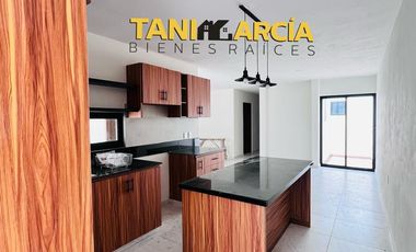 Rento Casa de 1 planta en Fraccionamiento Privado en Córdoba, Finca Real.