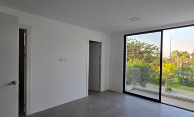 Vendo Moderna casa en Urbanización Privada La Costa Samborondón