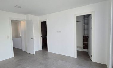 Vendo Moderna casa en Urbanización Privada La Costa Samborondón