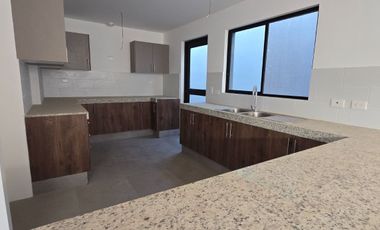 Vendo Moderna casa en Urbanización Privada La Costa Samborondón