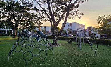 Vendo Moderna casa en Urbanización Privada La Costa Samborondón