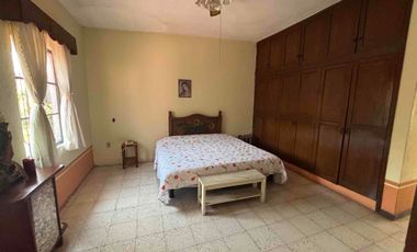 Casa en renta con amplio Terreno, Centro - Jiutepec Morelos