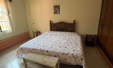 Casa en renta con amplio Terreno, Centro - Jiutepec Morelos