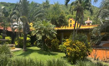 RESIDENCIA TIPO HACIENDA CON HERMOSA VISTA CLUB DE GOLF SAN GASPAR