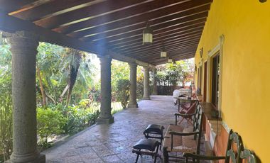 RESIDENCIA TIPO HACIENDA CON HERMOSA VISTA CLUB DE GOLF SAN GASPAR