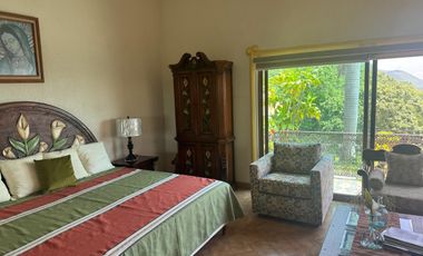 RESIDENCIA TIPO HACIENDA CON HERMOSA VISTA CLUB DE GOLF SAN GASPAR