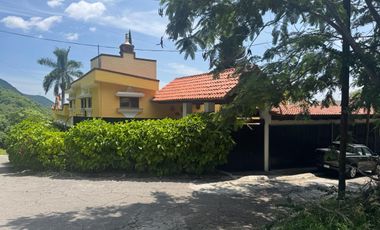 RESIDENCIA TIPO HACIENDA CON HERMOSA VISTA CLUB DE GOLF SAN GASPAR