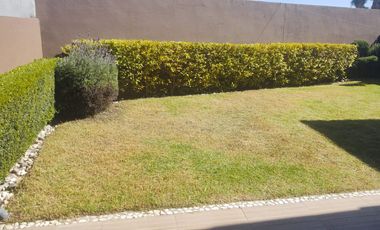 LINDA CASA EN VENTA VILLAS DEL CAMPO, CALIMAYA EN PRIVADA, VEN A CONOCER TU NUEVO HOGAR