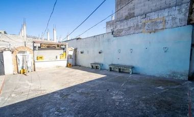 CASA EN VENTA CON  TERRENO EN QUITO