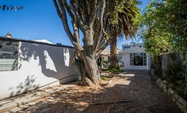 CASA EN VENTA CON  TERRENO EN QUITO