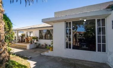 CASA EN VENTA CON  TERRENO EN QUITO
