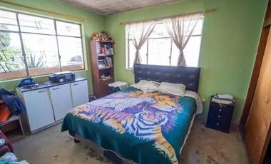 CASA EN VENTA CON  TERRENO EN QUITO