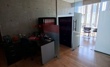 Oficina 2 privados , 1 baño, 2 estacionamientos  moderno edificio en el corazón de Reñacaa