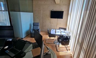Oficina 2 privados , 1 baño, 2 estacionamientos  moderno edificio en el corazón de Reñacaa