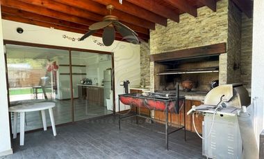Preciosa y Exclusiva Casa en Condominio en Chicureo - Venta 14500 UF