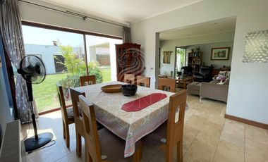 Preciosa y Exclusiva Casa en Condominio en Chicureo - Venta 14500 UF