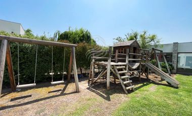 Preciosa y Exclusiva Casa en Condominio en Chicureo - Venta 14500 UF