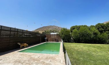 Preciosa y Exclusiva Casa en Condominio en Chicureo - Venta 14500 UF
