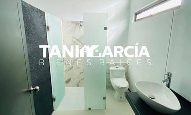 Rento Bella Casa, diseño doble altura, Fraccionamiento Privado en Córdoba.