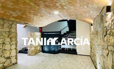 Rento Bella Casa, diseño doble altura, Fraccionamiento Privado en Córdoba.