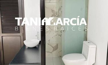 Rento Bella Casa, diseño doble altura, Fraccionamiento Privado en Córdoba.