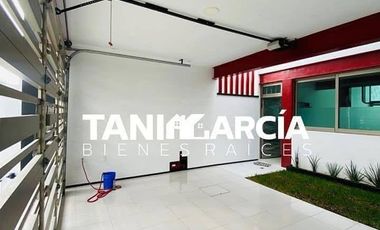 Rento Bella Casa, diseño doble altura, Fraccionamiento Privado en Córdoba.
