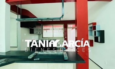 Rento Bella Casa, diseño doble altura, Fraccionamiento Privado en Córdoba.