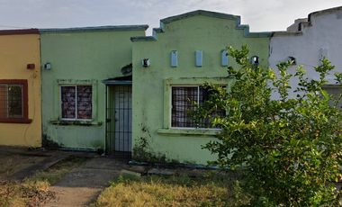 CASA EN VENTA EN FRACCIONAMIENTO CDAD OLMECA VERACRUZ DE REMATE