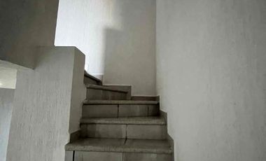 CASA DE 3 RECÁMARAS EN RENTA, CLIMATIZADA, ALBERCA EN CLUSTER. LAGOS DE PUENTE MORENO, VERACRUZ $9,800 POR MES