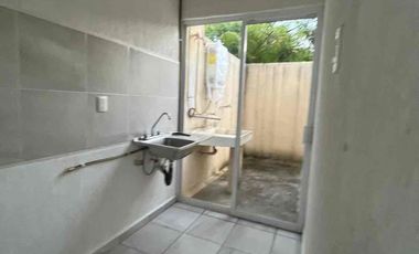 CASA DE 3 RECÁMARAS EN RENTA, CLIMATIZADA, ALBERCA EN CLUSTER. LAGOS DE PUENTE MORENO, VERACRUZ $9,800 POR MES