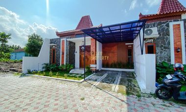 DIJUAL RUMAH CANTIK DESAIN ETNIK JAWA 600 JUTAAN SHM SIAP HUNI DI TLOGO PRAMBANAN