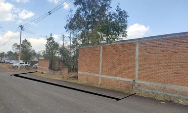 Terreno por la Campiña 𝐓𝐞𝐧𝐞𝐧𝐜𝐢𝐚 𝐌𝐨𝐫𝐞𝐥𝐨𝐬, por la presa de Cointzio, 𝐌𝐨𝐫𝐞𝐥𝐢𝐚.