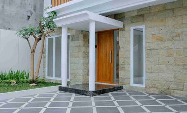 DIJUAL RUMAH 2 LANTAI MODERN MINIMALIS – DEKAT HOTEL HYATT, JALAN PALAGAN YOGYAKARTA