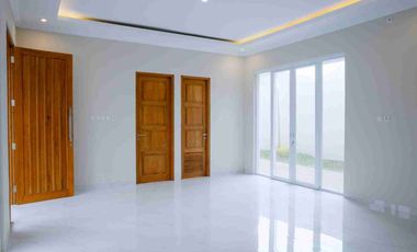 DIJUAL RUMAH 2 LANTAI MODERN MINIMALIS – DEKAT HOTEL HYATT, JALAN PALAGAN YOGYAKARTA