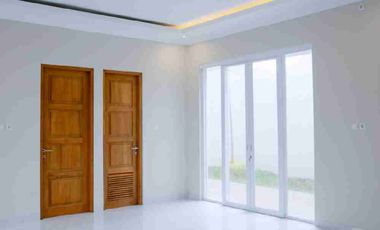 DIJUAL RUMAH 2 LANTAI MODERN MINIMALIS – DEKAT HOTEL HYATT, JALAN PALAGAN YOGYAKARTA