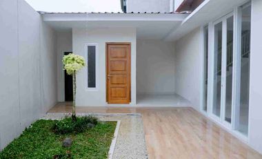 DIJUAL RUMAH 2 LANTAI MODERN MINIMALIS – DEKAT HOTEL HYATT, JALAN PALAGAN YOGYAKARTA