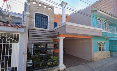 Amplia Casa en Zapotiltic – Ideal para Vivir con Comodidad y Tranquilidad