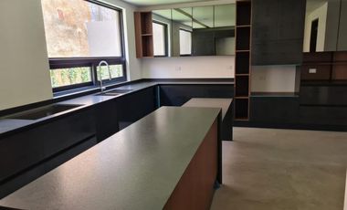 Venta casa nueva con diseño arquitectónico y acabados de alto nivel, Vanguardia y elegancia en Colonia Bosque Real. Junto al Exclusivo Bosque Real