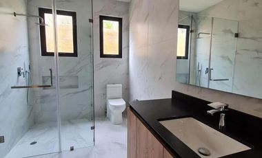 Venta casa nueva con diseño arquitectónico y acabados de alto nivel, Vanguardia y elegancia en Colonia Bosque Real. Junto al Exclusivo Bosque Real