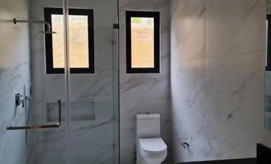 Venta casa nueva con diseño arquitectónico y acabados de alto nivel, Vanguardia y elegancia en Colonia Bosque Real. Junto al Exclusivo Bosque Real